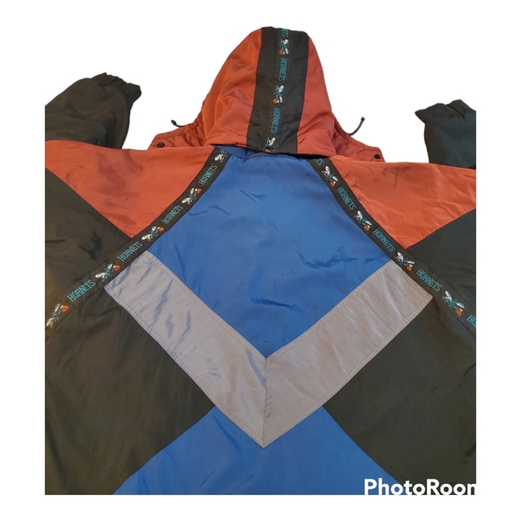 Vintage Charlotte Hornets Full Zipper Button Up Windbreaker Track Jacket Coat - Picture 7 of 9